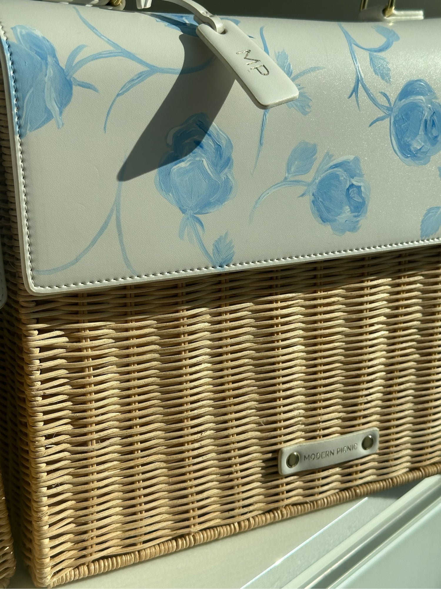 THE WICKER MINI - BLUE FLORAL