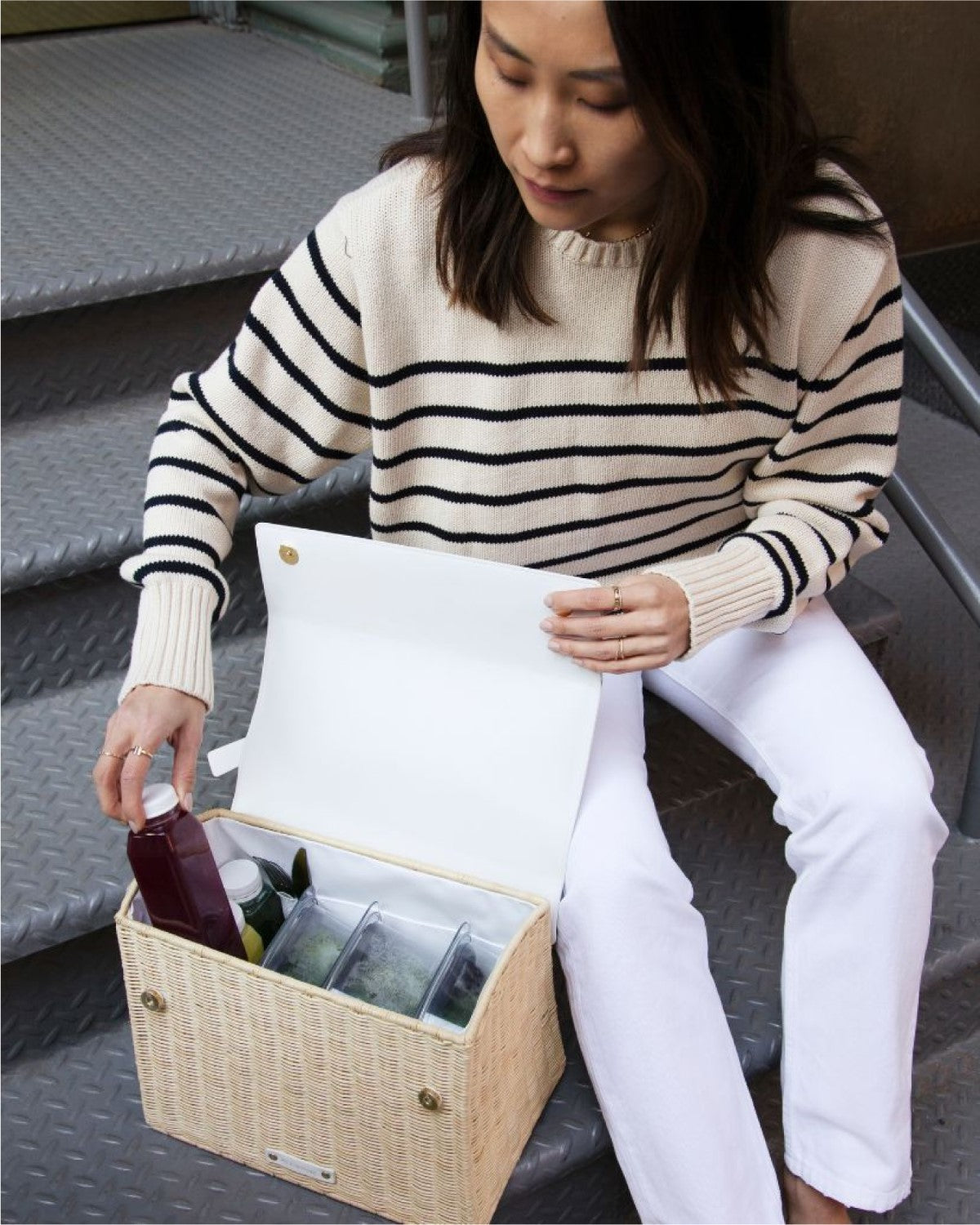 WHITE WICKER SET